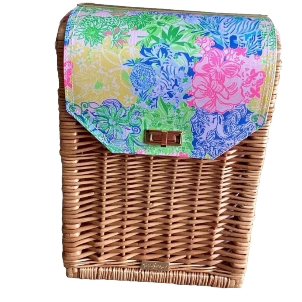 Lilly Pulitzer Wicker Wine Basket. NWOT